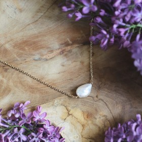 Collier plaqué or et perle...