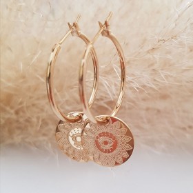 Créoles avec médaille...